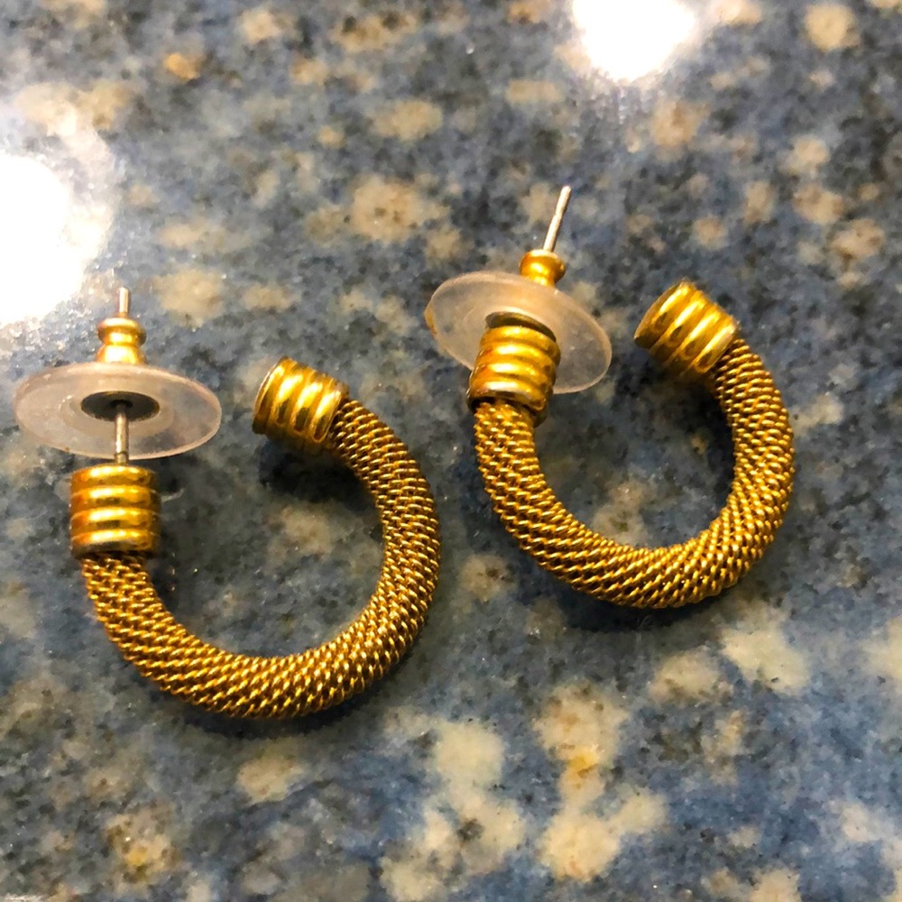 Gold tone mesh hoops